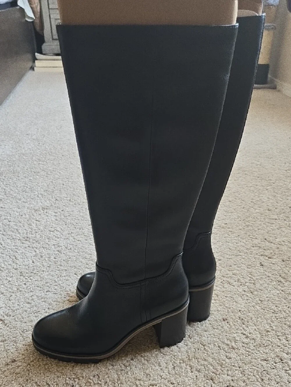 Vince Camuto brand new